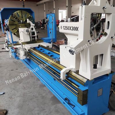 CW61200 Máy quay ngang thông thường Máy quay kim loại chuyển động bằng tay